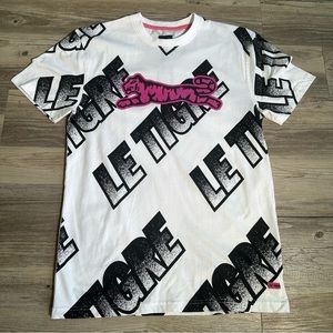 Men’s Desigber T Shirt Size Medium NWT